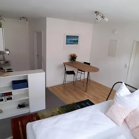 Bed & Kitchen